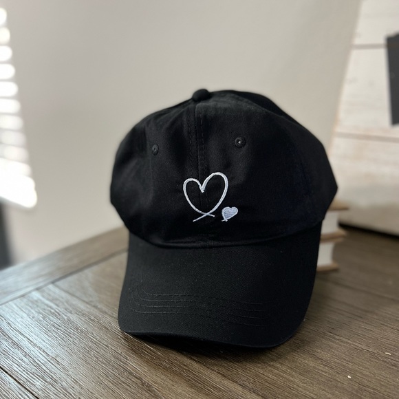 2 Heart Caps - Picture 3 of 3